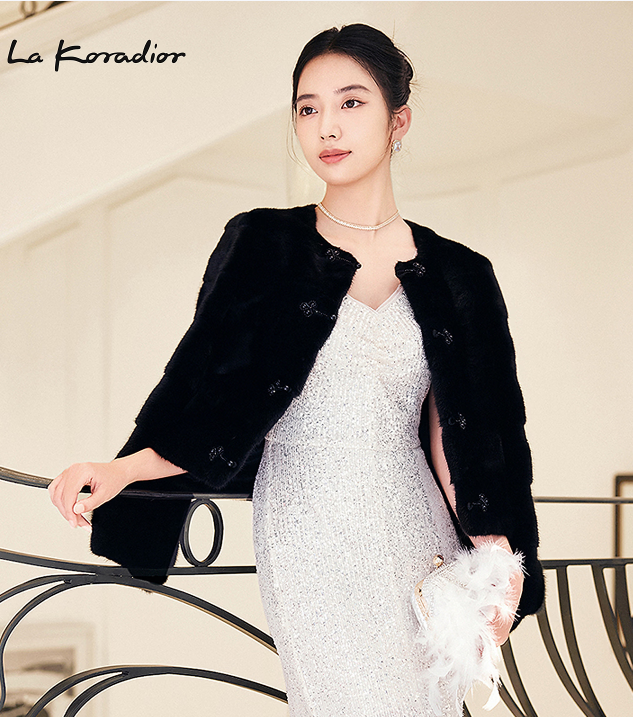 La Koradior拉珂蒂商場同款新款氣質短版翻領裘皮外套上衣通勤女 黑色 M